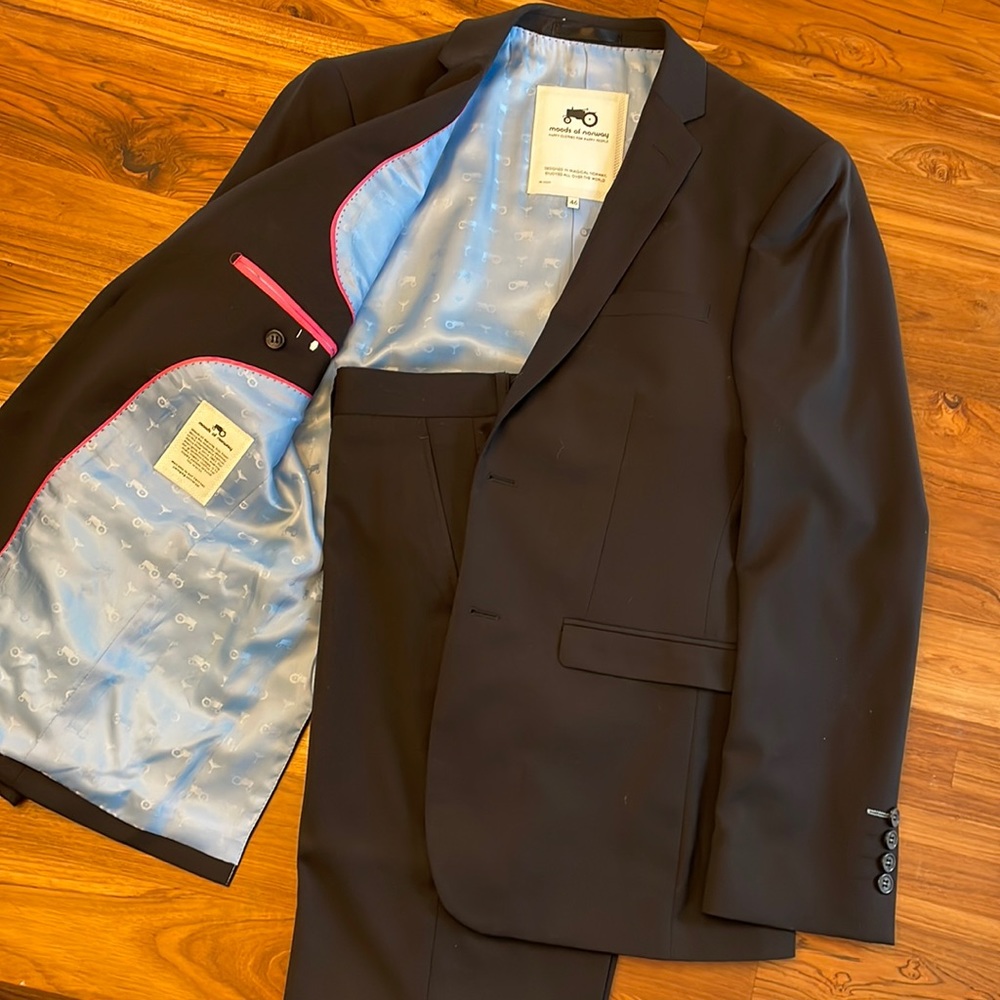 Moods of Norway suit